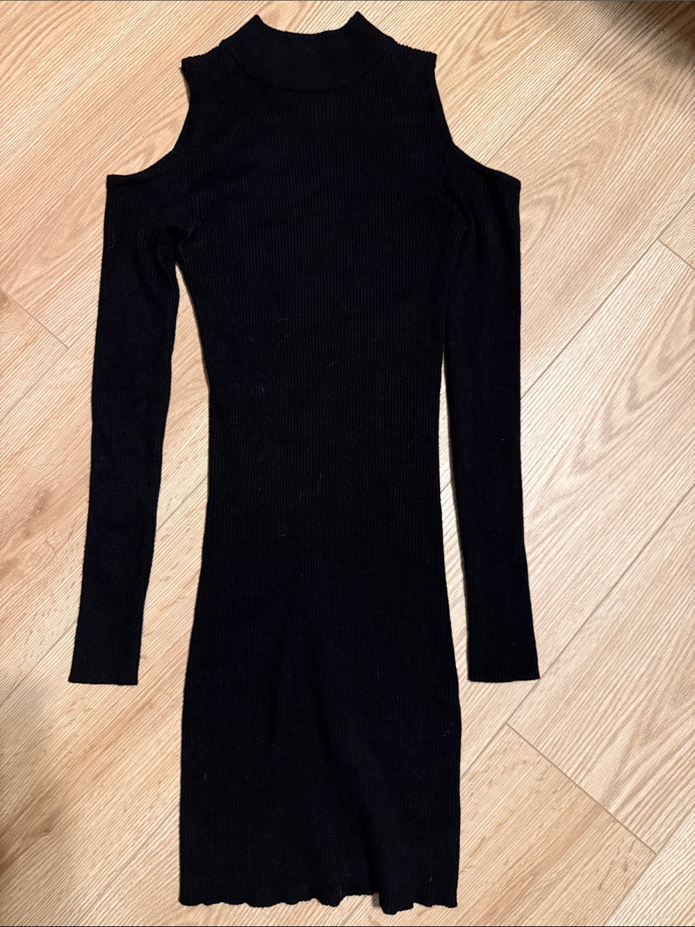 Forever 21 Black Cold-Shoulder Ribbed Midi Dress